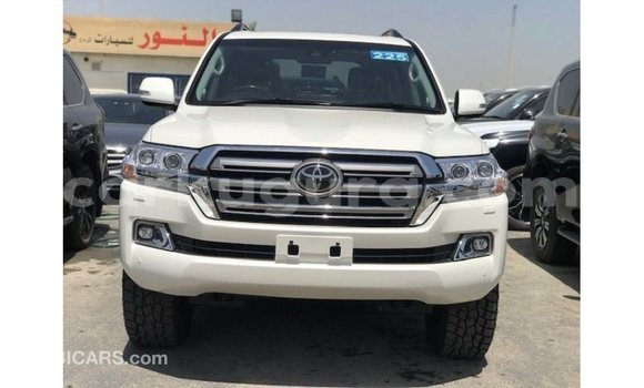 Buy Import Toyota Land Cruiser White Car in Import - Dubai in Bujumbura Buy Import Toyota Land Cruiser White Car in Import - Dubai in Bujumbura