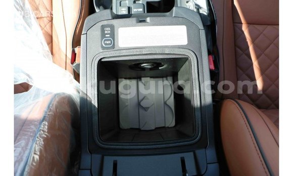 Acheter Import Voiture Toyota Prado Blanc à Import - Dubai, Bujumbura Acheter Import Voiture Toyota Prado Blanc à Import - Dubai, Bujumbura