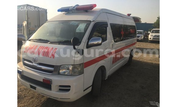 Acheter Import Voiture Toyota Hiace Blanc à Import - Dubai, Bujumbura Acheter Import Voiture Toyota Hiace Blanc à Import - Dubai, Bujumbura