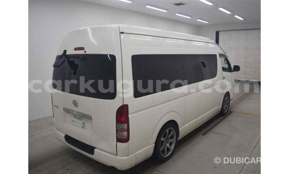 Acheter Import Voiture Toyota Hiace Blanc à Import - Dubai, Bujumbura Acheter Import Voiture Toyota Hiace Blanc à Import - Dubai, Bujumbura