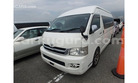 Acheter Import Voiture Toyota Hiace Blanc à Import - Dubai, Bujumbura Acheter Import Voiture Toyota Hiace Blanc à Import - Dubai, Bujumbura