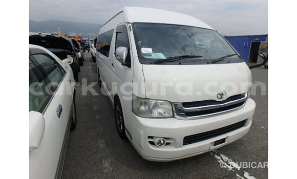 Acheter Import Voiture Toyota Hiace Blanc à Import - Dubai, Bujumbura Acheter Import Voiture Toyota Hiace Blanc à Import - Dubai, Bujumbura