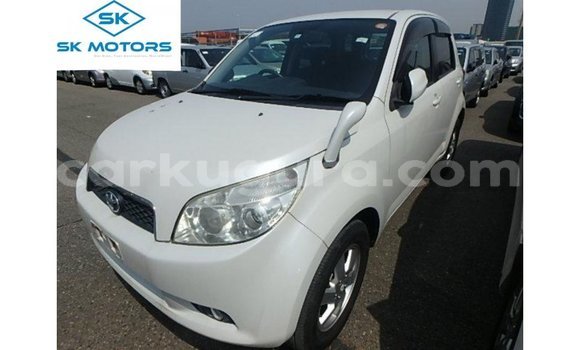 Acheter Import Voiture Toyota Rush Blanc à Import - Dubai, Bujumbura
