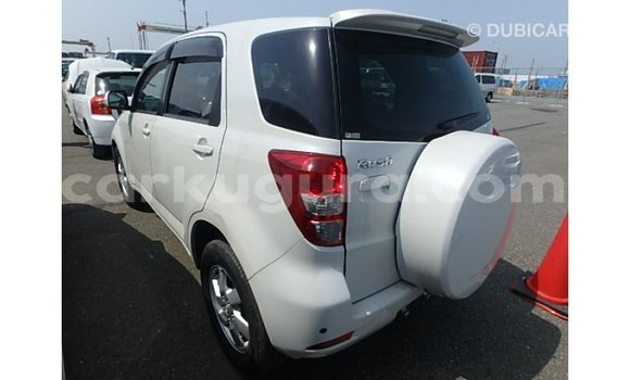 Acheter Import Voiture Toyota Rush Blanc à Import - Dubai, Bujumbura Acheter Import Voiture Toyota Rush Blanc à Import - Dubai, Bujumbura
