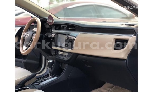 Nunua Imported Toyota Corolla Nyeupe Gari ndani ya Import - Dubai nchini Bujumbura Nunua Imported Toyota Corolla Nyeupe Gari ndani ya Import - Dubai nchini Bujumbura
