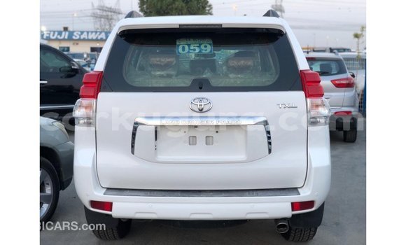 Nunua Imported Toyota Prado Nyeupe Gari ndani ya Import - Dubai nchini Bujumbura Nunua Imported Toyota Prado Nyeupe Gari ndani ya Import - Dubai nchini Bujumbura