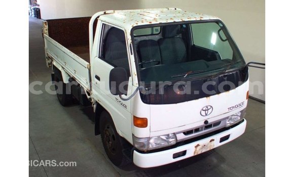 Acheter Import Voiture Toyota Dyna Blanc à Import - Dubai, Bujumbura Acheter Import Voiture Toyota Dyna Blanc à Import - Dubai, Bujumbura