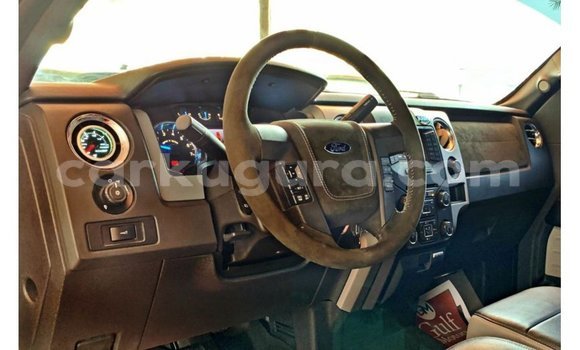 Nunua Imported Ford AEV AMBULANCE Nyekundu Lori ndani ya Import - Dubai nchini Bujumbura Nunua Imported Ford AEV AMBULANCE Nyekundu Lori ndani ya Import - Dubai nchini Bujumbura