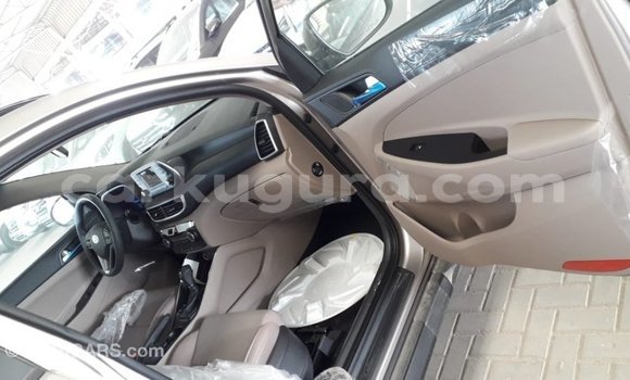 Nunua Imported Hyundai Tucson Nyingine Gari ndani ya Import - Dubai nchini Bujumbura Nunua Imported Hyundai Tucson Nyingine Gari ndani ya Import - Dubai nchini Bujumbura