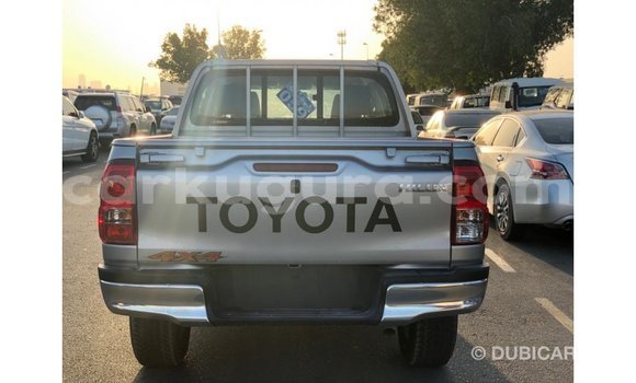 Nunua Imported Toyota Hilux Nyingine Gari ndani ya Import - Dubai nchini Bujumbura Nunua Imported Toyota Hilux Nyingine Gari ndani ya Import - Dubai nchini Bujumbura