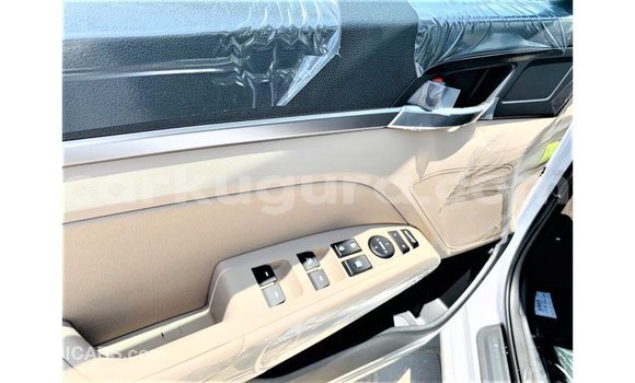 Buy Import Hyundai Elantra White Car in Import - Dubai in Bujumbura Buy Import Hyundai Elantra White Car in Import - Dubai in Bujumbura