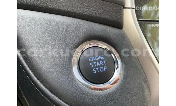 Nunua Imported Toyota Land Cruiser Nyeupe Gari ndani ya Import - Dubai nchini Bujumbura Nunua Imported Toyota Land Cruiser Nyeupe Gari ndani ya Import - Dubai nchini Bujumbura