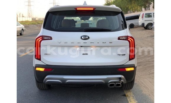 Nunua Imported Kia Carens Nyeupe Gari ndani ya Import - Dubai nchini Bujumbura Nunua Imported Kia Carens Nyeupe Gari ndani ya Import - Dubai nchini Bujumbura