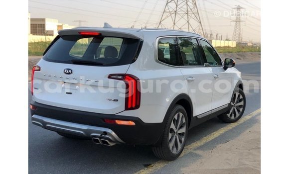 Nunua Imported Kia Carens Nyeupe Gari ndani ya Import - Dubai nchini Bujumbura Nunua Imported Kia Carens Nyeupe Gari ndani ya Import - Dubai nchini Bujumbura