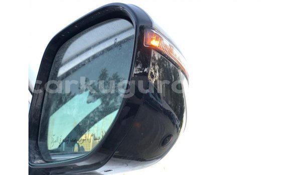 Nunua Imported Kia Carens Nyeupe Gari ndani ya Import - Dubai nchini Bujumbura Nunua Imported Kia Carens Nyeupe Gari ndani ya Import - Dubai nchini Bujumbura