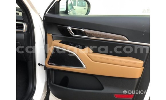 Nunua Imported Kia Carens Nyeupe Gari ndani ya Import - Dubai nchini Bujumbura Nunua Imported Kia Carens Nyeupe Gari ndani ya Import - Dubai nchini Bujumbura