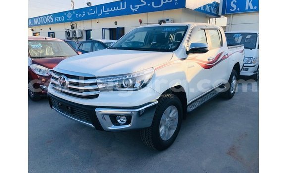 Acheter Import Voiture Toyota Hilux Blanc à Import - Dubai, Bujumbura Acheter Import Voiture Toyota Hilux Blanc à Import - Dubai, Bujumbura