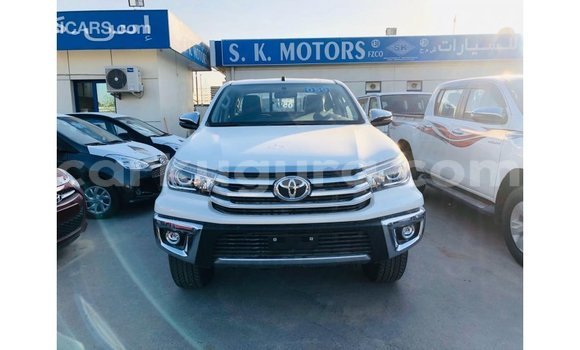Acheter Import Voiture Toyota Hilux Blanc à Import - Dubai, Bujumbura Acheter Import Voiture Toyota Hilux Blanc à Import - Dubai, Bujumbura