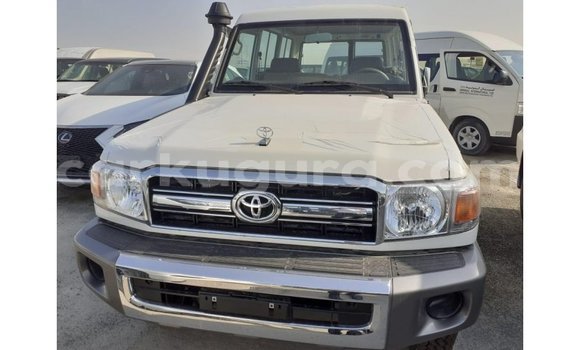 Buy Import Toyota Land Cruiser White Car in Import - Dubai in Bujumbura Buy Import Toyota Land Cruiser White Car in Import - Dubai in Bujumbura