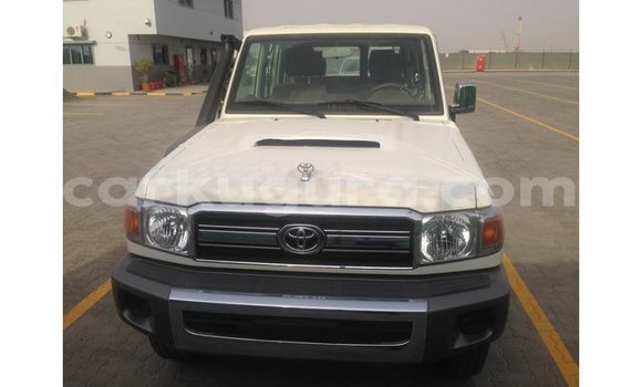 Buy Import Toyota Land Cruiser White Car in Import - Dubai in Bujumbura Buy Import Toyota Land Cruiser White Car in Import - Dubai in Bujumbura