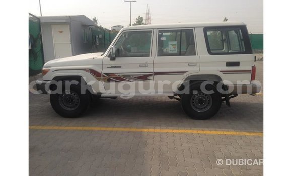 Buy Import Toyota Land Cruiser White Car in Import - Dubai in Bujumbura Buy Import Toyota Land Cruiser White Car in Import - Dubai in Bujumbura