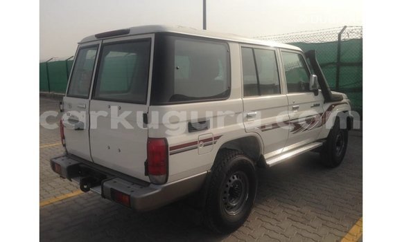 Buy Import Toyota Land Cruiser White Car in Import - Dubai in Bujumbura Buy Import Toyota Land Cruiser White Car in Import - Dubai in Bujumbura