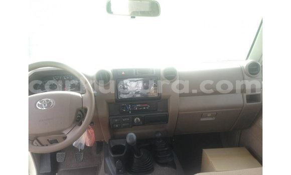 Buy Import Toyota Land Cruiser White Car in Import - Dubai in Bujumbura Buy Import Toyota Land Cruiser White Car in Import - Dubai in Bujumbura
