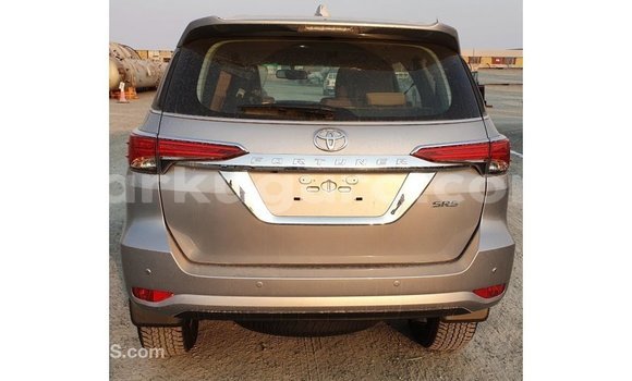 Buy Import Toyota Fortuner Other Car in Import - Dubai in Bujumbura Buy Import Toyota Fortuner Other Car in Import - Dubai in Bujumbura