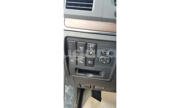 Buy Import Toyota Land Cruiser Black Car in Import - Dubai in Bujumbura Buy Import Toyota Land Cruiser Black Car in Import - Dubai in Bujumbura