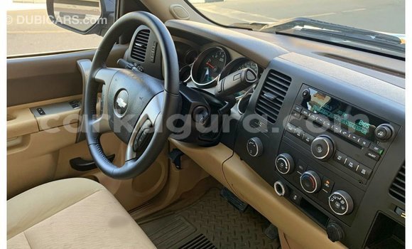 Nunua Imported Chevrolet Silverado Nyeusi Gari ndani ya Import - Dubai nchini Bujumbura Nunua Imported Chevrolet Silverado Nyeusi Gari ndani ya Import - Dubai nchini Bujumbura