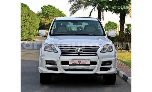 Nunua Imported Lexus LX Nyeupe Gari ndani ya Import - Dubai nchini Bujumbura Nunua Imported Lexus LX Nyeupe Gari ndani ya Import - Dubai nchini Bujumbura