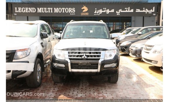 Nunua Imported Mitsubishi Pajero Nyeusi Gari ndani ya Import - Dubai nchini Bujumbura Nunua Imported Mitsubishi Pajero Nyeusi Gari ndani ya Import - Dubai nchini Bujumbura