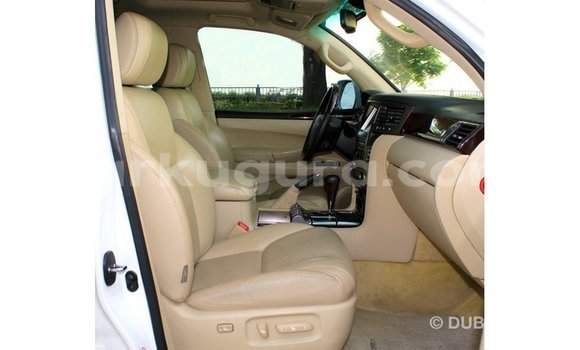 Nunua Imported Lexus LX Nyeupe Gari ndani ya Import - Dubai nchini Bujumbura Nunua Imported Lexus LX Nyeupe Gari ndani ya Import - Dubai nchini Bujumbura