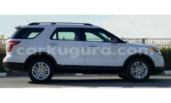Buy Import Ford Explorer White Car in Import - Dubai in Bujumbura Buy Import Ford Explorer White Car in Import - Dubai in Bujumbura