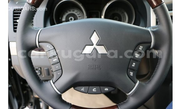 Nunua Imported Mitsubishi Pajero Nyeusi Gari ndani ya Import - Dubai nchini Bujumbura Nunua Imported Mitsubishi Pajero Nyeusi Gari ndani ya Import - Dubai nchini Bujumbura