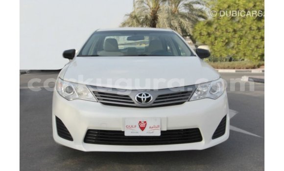 Nunua Imported Toyota Camry Nyeupe Gari ndani ya Import - Dubai nchini Bujumbura Nunua Imported Toyota Camry Nyeupe Gari ndani ya Import - Dubai nchini Bujumbura