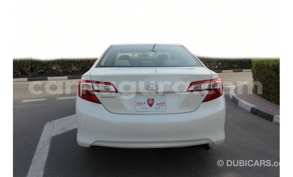 Nunua Imported Toyota Camry Nyeupe Gari ndani ya Import - Dubai nchini Bujumbura Nunua Imported Toyota Camry Nyeupe Gari ndani ya Import - Dubai nchini Bujumbura