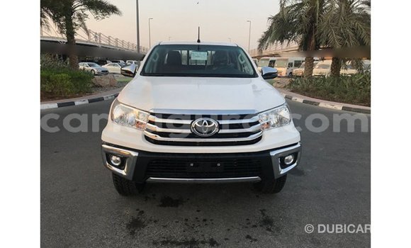 Acheter Import Voiture Toyota Hilux Blanc à Import - Dubai, Bujumbura Acheter Import Voiture Toyota Hilux Blanc à Import - Dubai, Bujumbura