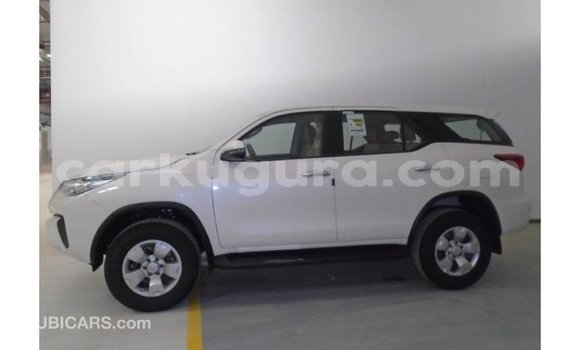 Buy Import Toyota Fortuner White Car in Import - Dubai in Bujumbura Buy Import Toyota Fortuner White Car in Import - Dubai in Bujumbura