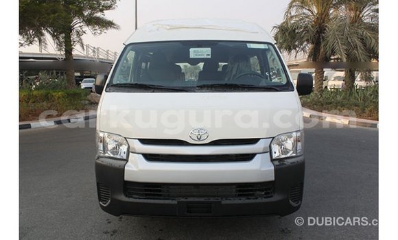 Acheter Import Voiture Toyota Hiace Blanc à Import - Dubai, Bujumbura Acheter Import Voiture Toyota Hiace Blanc à Import - Dubai, Bujumbura