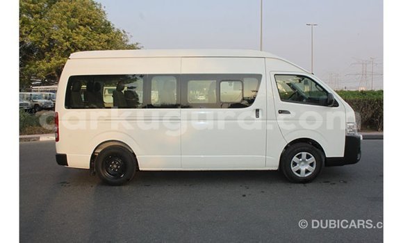 Acheter Import Voiture Toyota Hiace Blanc à Import - Dubai, Bujumbura Acheter Import Voiture Toyota Hiace Blanc à Import - Dubai, Bujumbura