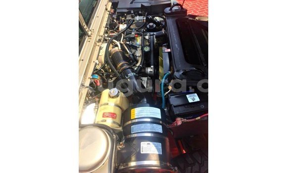 Acheter Import Voiture Hummer H1 Autre à Import - Dubai, Bujumbura Acheter Import Voiture Hummer H1 Autre à Import - Dubai, Bujumbura