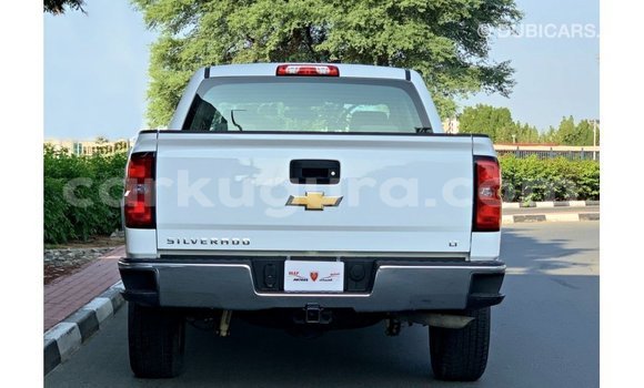 Nunua Imported Chevrolet Silverado Nyeupe Gari ndani ya Import - Dubai nchini Bujumbura Nunua Imported Chevrolet Silverado Nyeupe Gari ndani ya Import - Dubai nchini Bujumbura