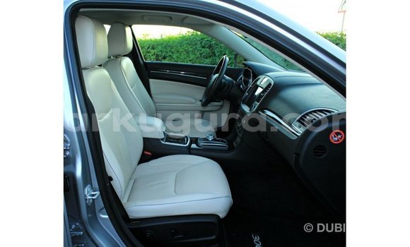 Nunua Imported Chrysler 300 Nyingine Gari ndani ya Import - Dubai nchini Bujumbura Nunua Imported Chrysler 300 Nyingine Gari ndani ya Import - Dubai nchini Bujumbura