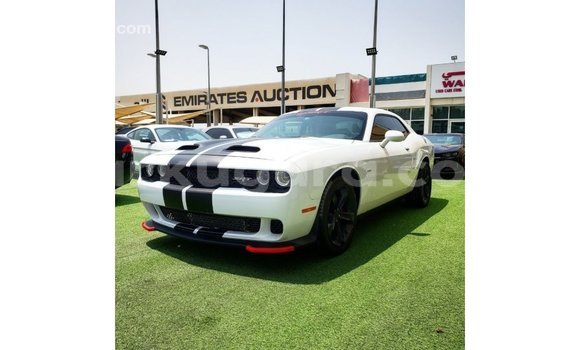 Buy Import Dodge Challenger White Car in Import - Dubai in Bujumbura Buy Import Dodge Challenger White Car in Import - Dubai in Bujumbura