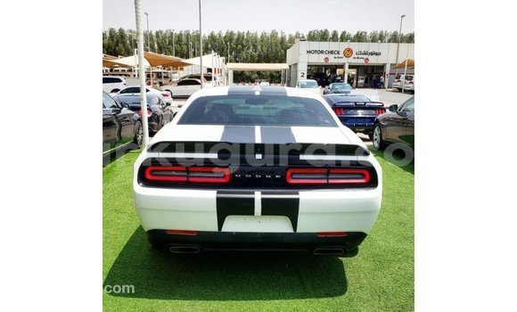 Buy Import Dodge Challenger White Car in Import - Dubai in Bujumbura Buy Import Dodge Challenger White Car in Import - Dubai in Bujumbura