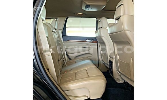Nunua Imported Jeep Grand Cherokee Nyeusi Gari ndani ya Import - Dubai nchini Bujumbura Nunua Imported Jeep Grand Cherokee Nyeusi Gari ndani ya Import - Dubai nchini Bujumbura