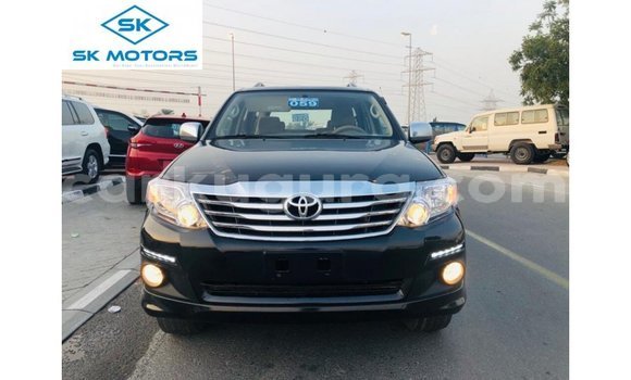 Acheter Import Voiture Toyota Fortuner Noir à Import - Dubai, Bujumbura