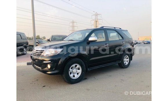 Acheter Import Voiture Toyota Fortuner Noir à Import - Dubai, Bujumbura Acheter Import Voiture Toyota Fortuner Noir à Import - Dubai, Bujumbura