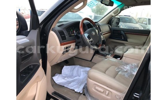 Nunua Imported Toyota Land Cruiser Nyeusi Gari ndani ya Import - Dubai nchini Bujumbura Nunua Imported Toyota Land Cruiser Nyeusi Gari ndani ya Import - Dubai nchini Bujumbura